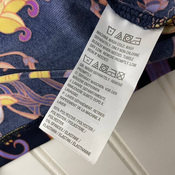 Susan Graver Liquid Knit Floral Tunic size L - Picture 7 of 12